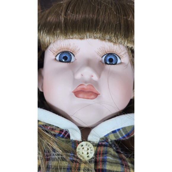 Yesterday's Child The Boyds Collection Olivia Doll Plaid Dress Porcelain Face - Picture 10 of 11